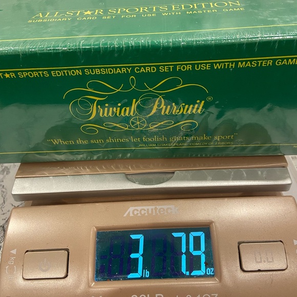 *NEW* Trivial Pursuit All Star Sports Edition Game - Picture 3 of 3